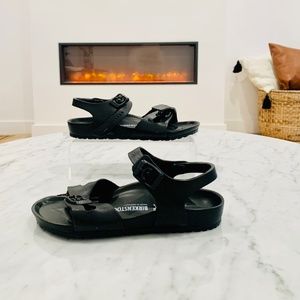 Birkenstock Rio Sandals